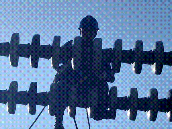 1633322390725593.gif 南網(wǎng)超高壓百色局檢測絕緣子性能均良好.gif